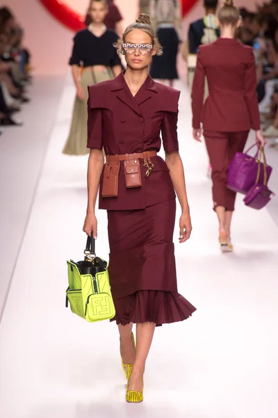 Look 35
